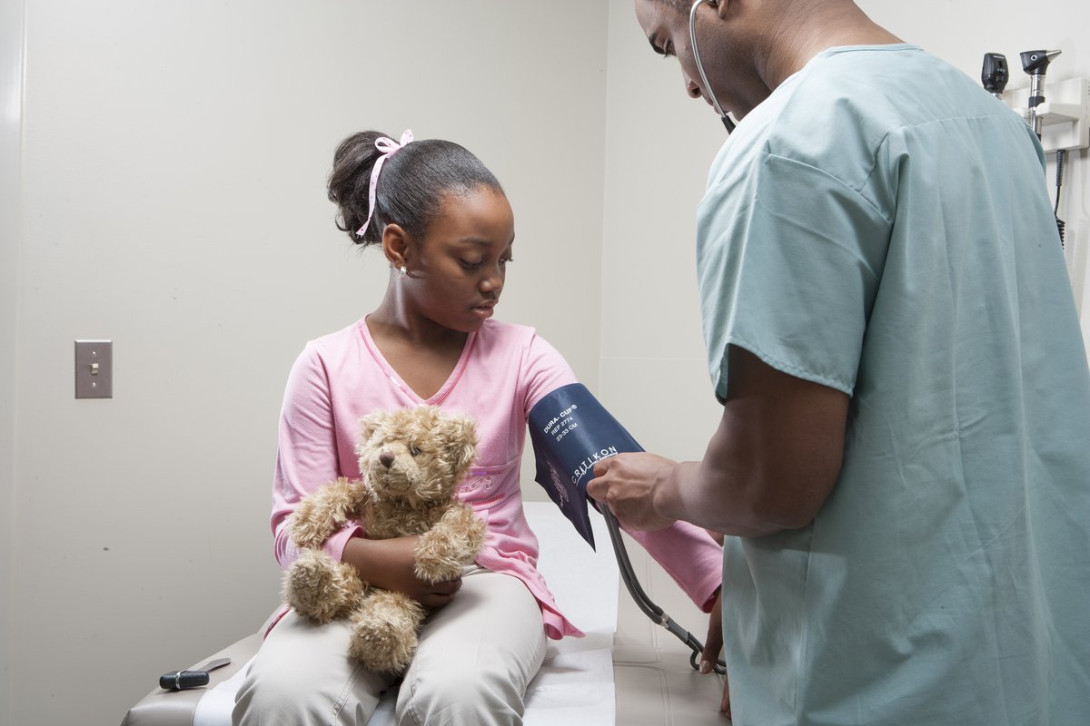 medical-check-up_rtfO_XCHj.jpg